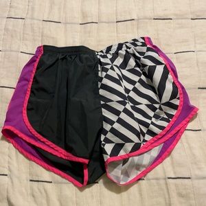 Nike tempo shorts medium